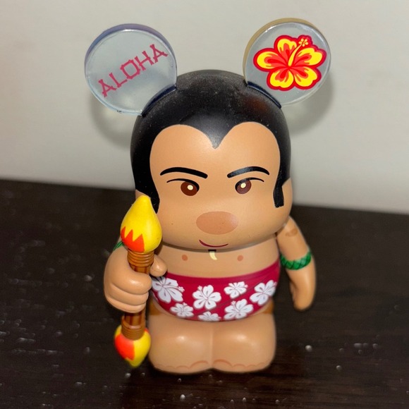 Disney Vinylmation | Park Series 7 | Mahalo Cousin Q | Hawaiian Torch Polynesian - Picture 1 of 6